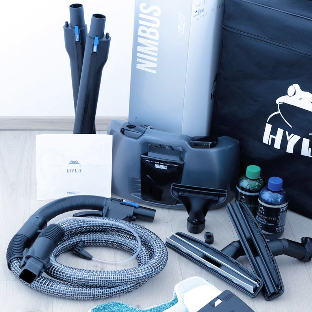 HYLA Nimbus Nassreinigung mit Bodentüchern und zugleich Staubsaugen mit dem HYLA Nimbus Set